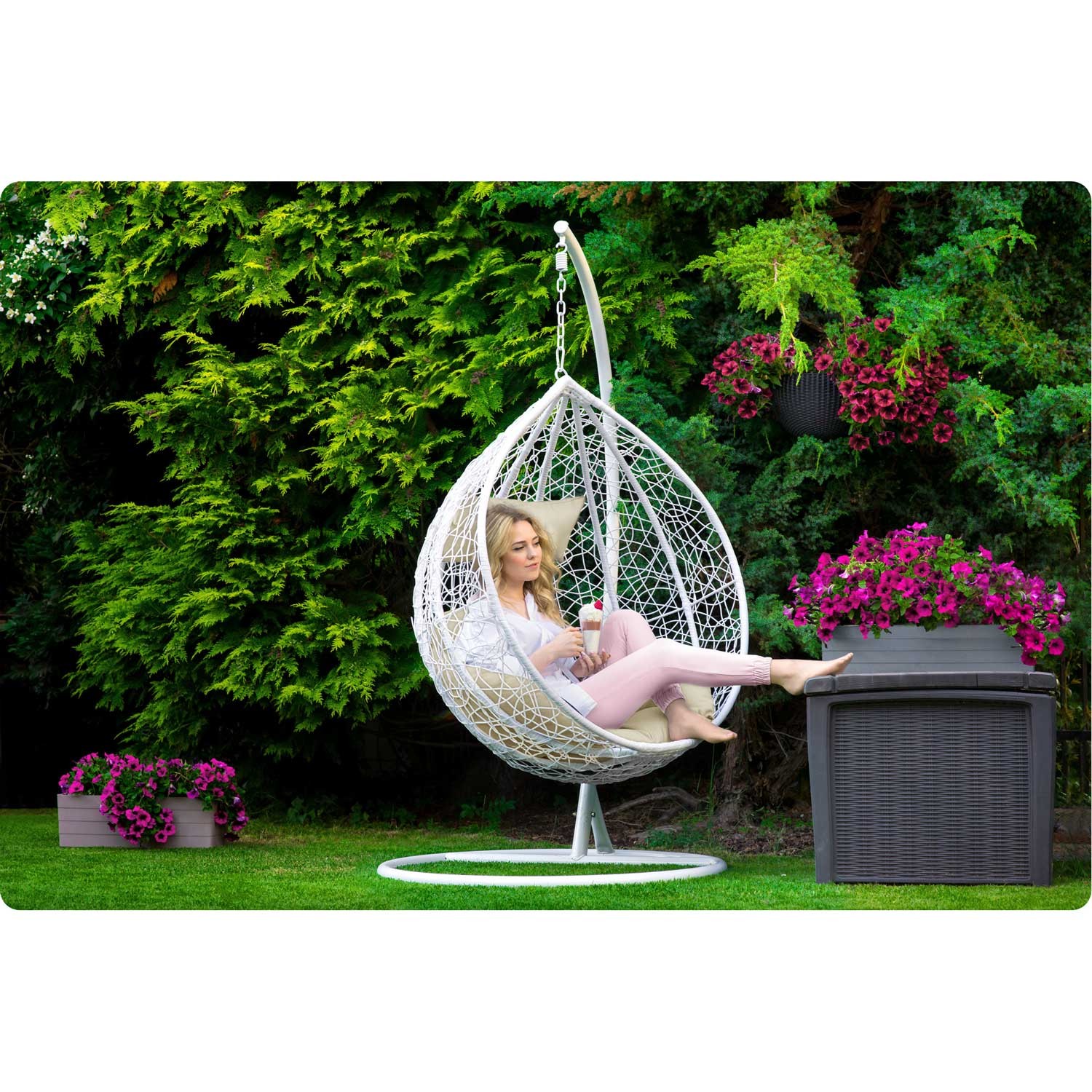 Havana valge ripptool aias + beežid padjad Sofotel - Image 12