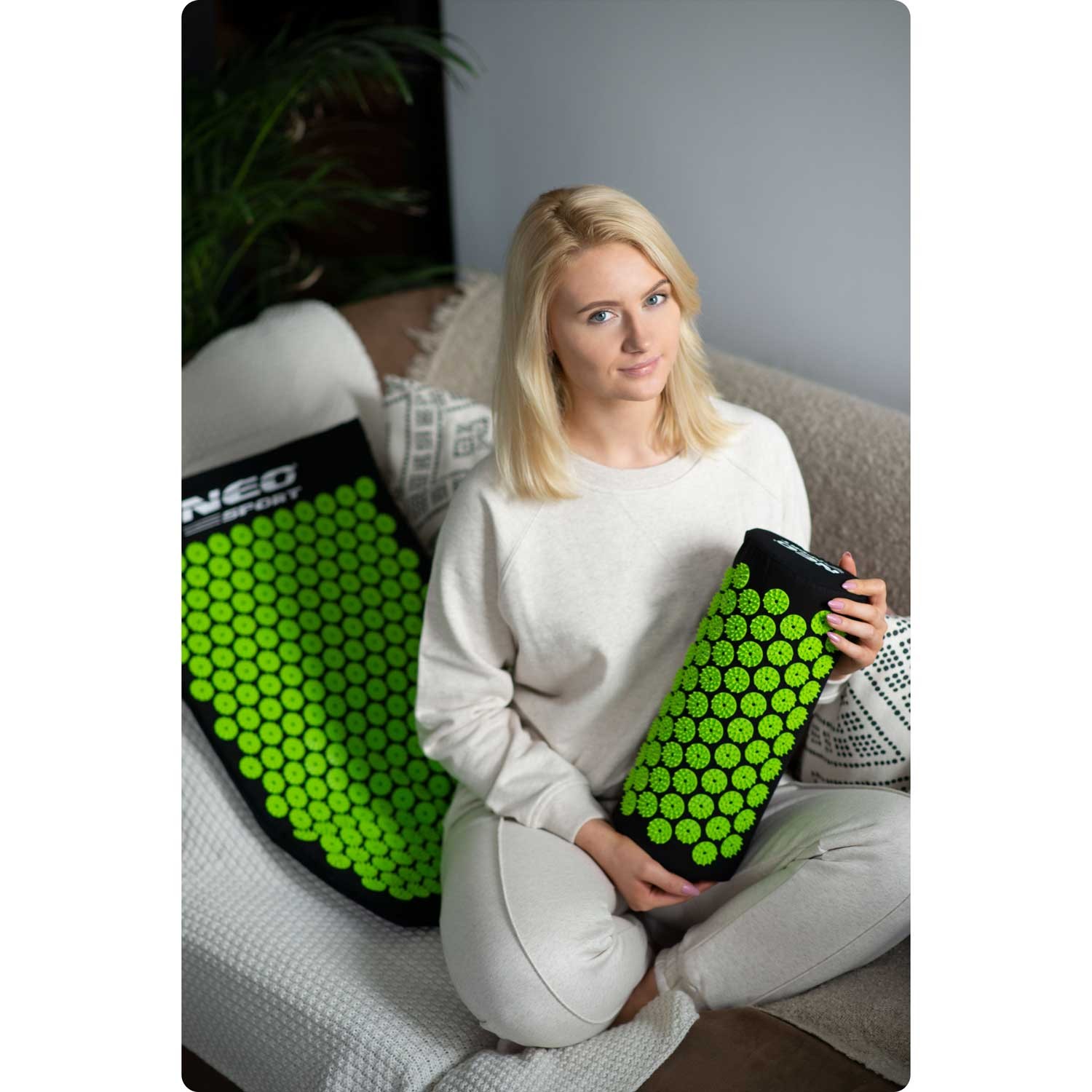 Neo-Sport NS-900 akupressuurmatt naeltega, must ja roheline - Image 8