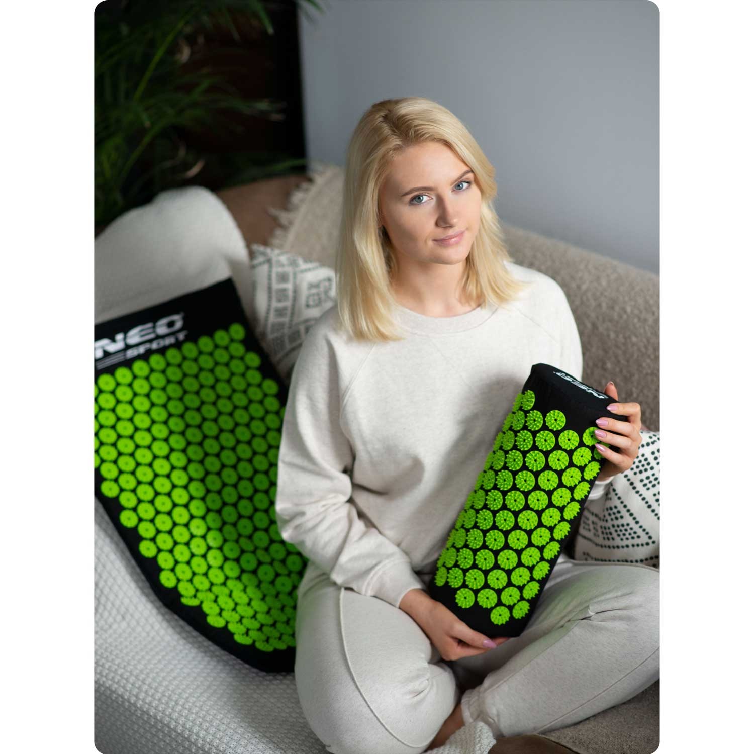 Neo-Sport NS-900 akupressuurmatt naeltega, must ja roheline - Image 10