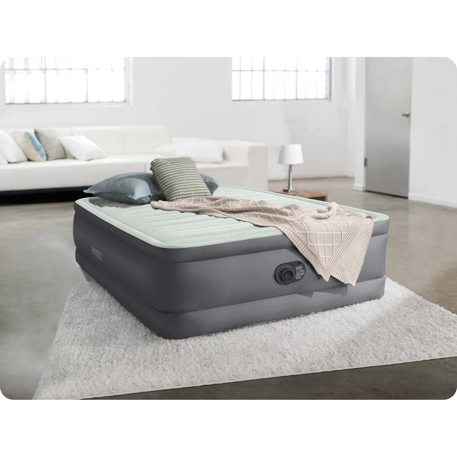 Täispuhutav madrats 191x137x46 cm sisseehitatud elektripumbaga INTEX 64904ND - Image 3