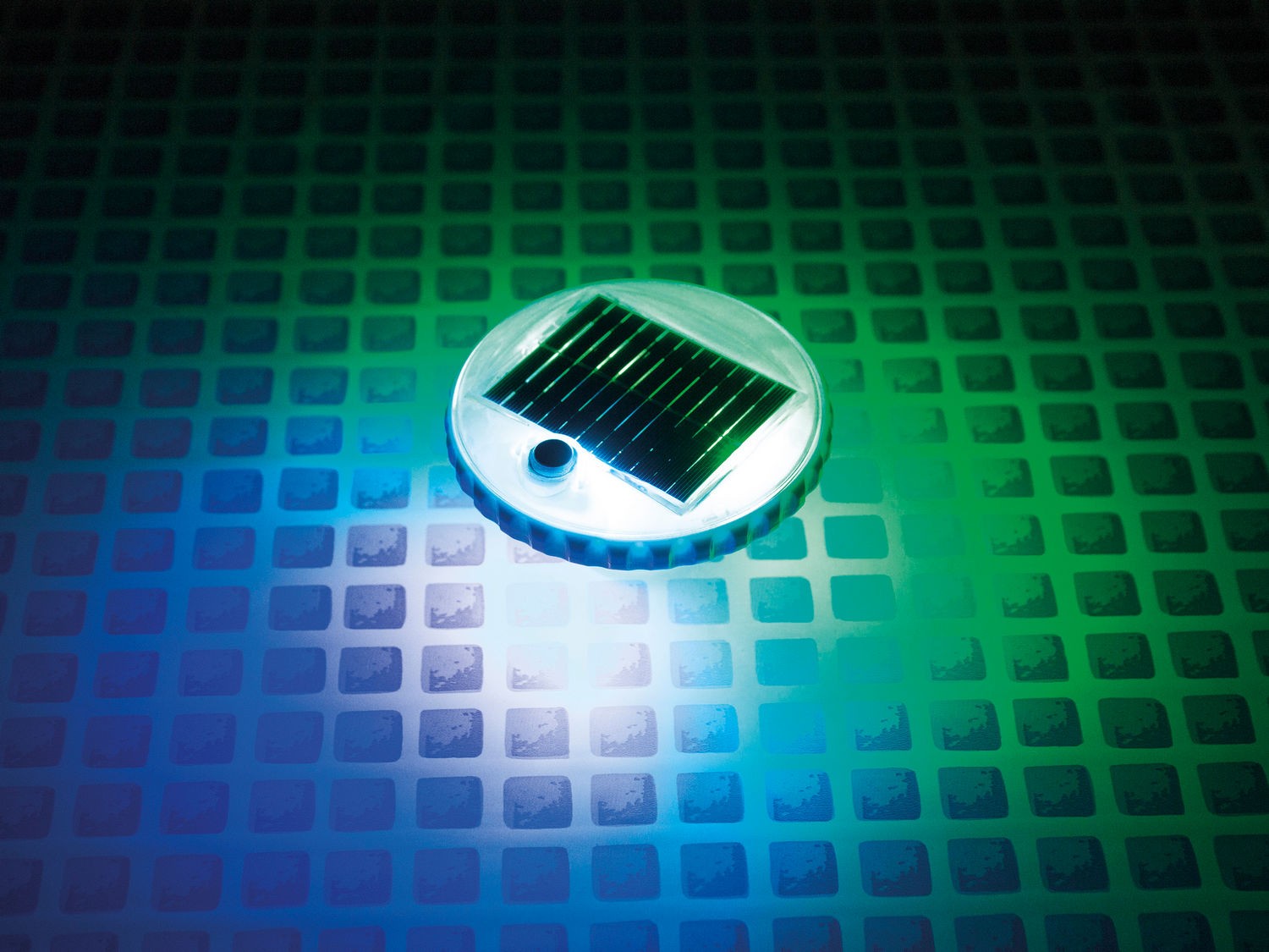 Ujuv päikeseenergial töötav LED-lamp INTEX 28695 - Image 2